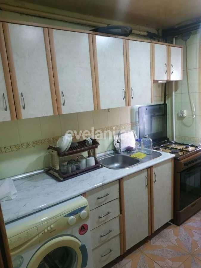 Satılır, köhnə tikili, 2 otaqlı, 60 m², Bakıxanov q.
