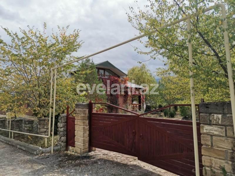 Satılır, həyət evi / bağ, 6 otaqlı, 180 m², Quba