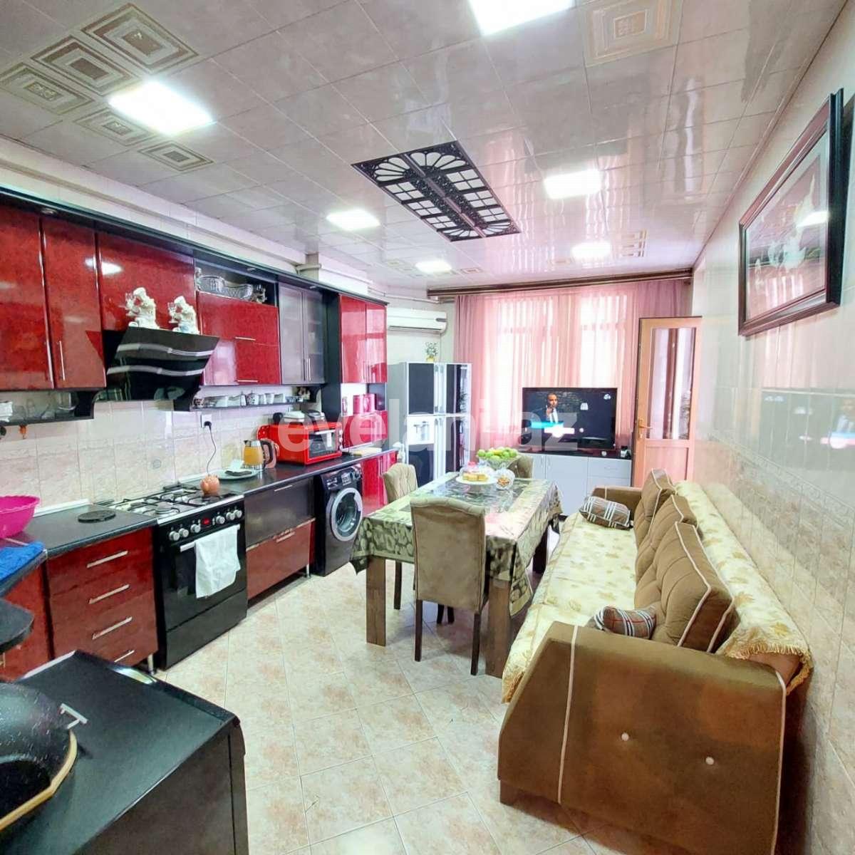 Продаётся, новостройка, 4-комнаты, 170 m², Насими m.