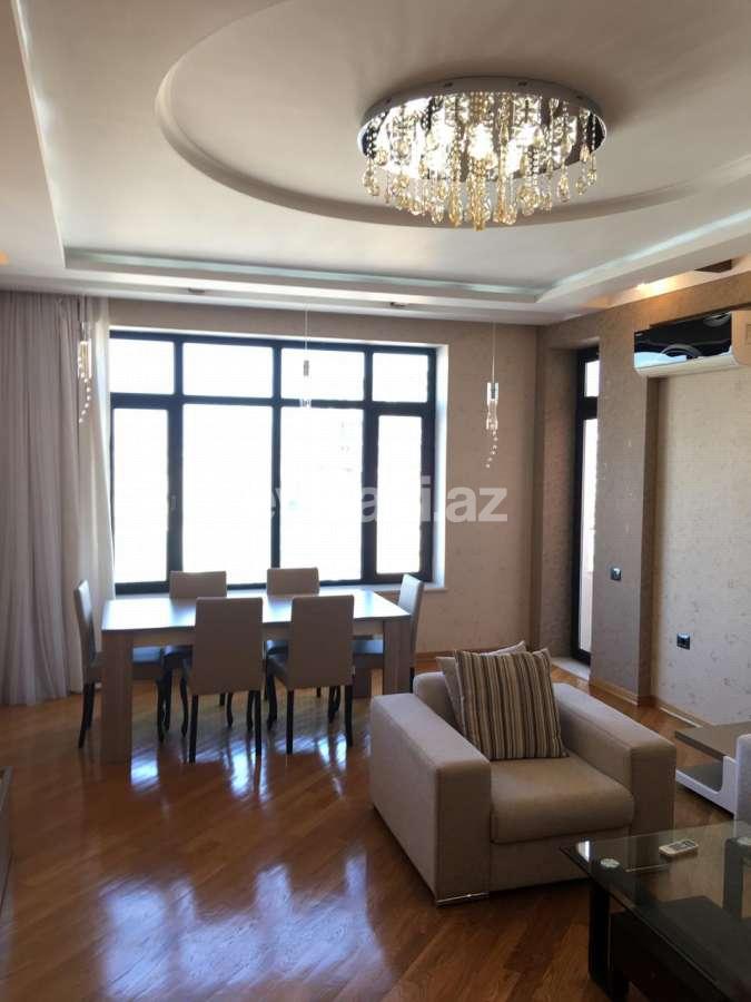 Kirayə verilir, yeni tikili, 3 otaqlı, 140 m², Şah İsmayıl Xətai m.