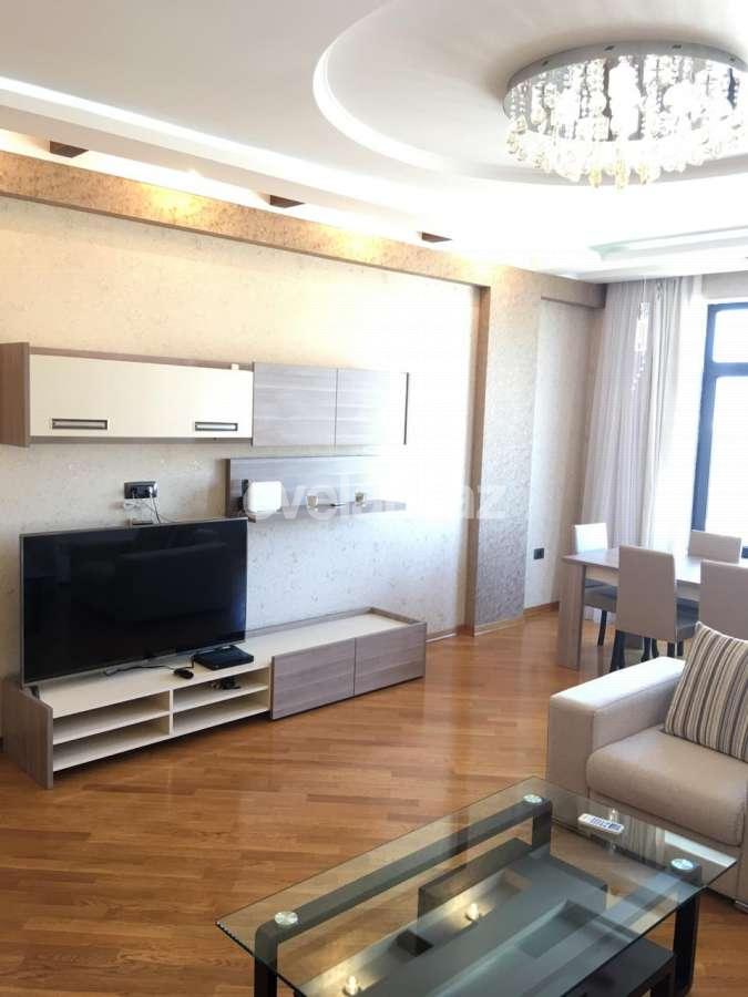 Kirayə verilir, yeni tikili, 3 otaqlı, 140 m², Şah İsmayıl Xətai m.