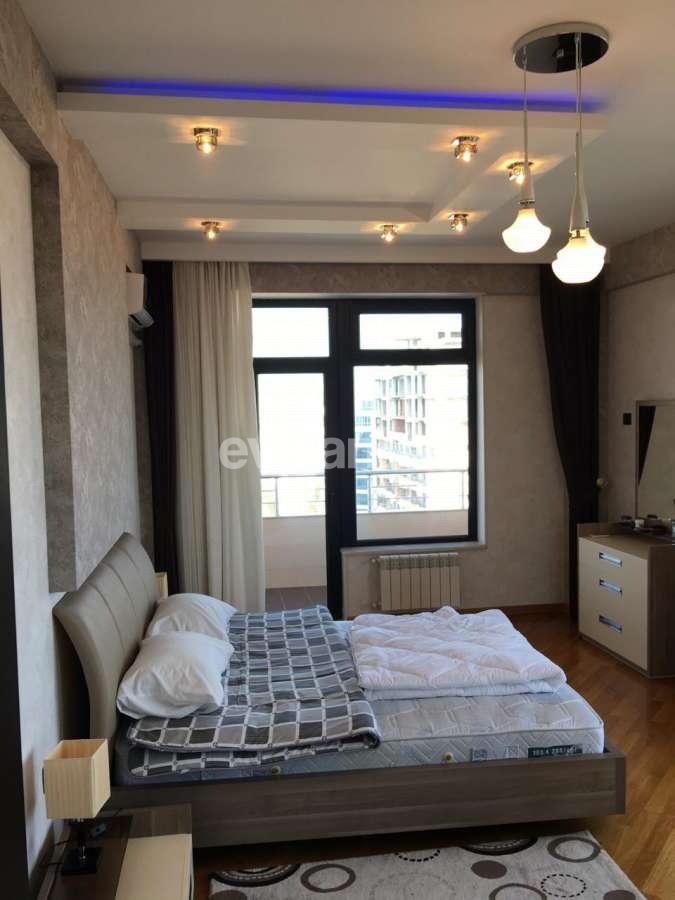 Kirayə verilir, yeni tikili, 3 otaqlı, 140 m², Şah İsmayıl Xətai m.