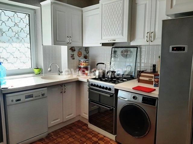 Sale, old building, 3 room, 100 m², Ganjlik m.