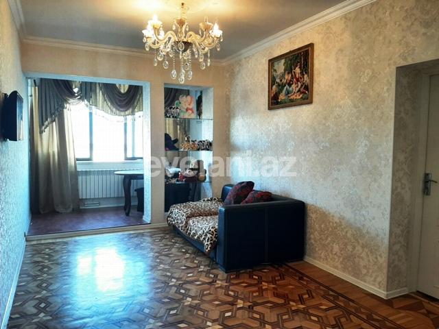Sale, old building, 3 room, 100 m², Ganjlik m.