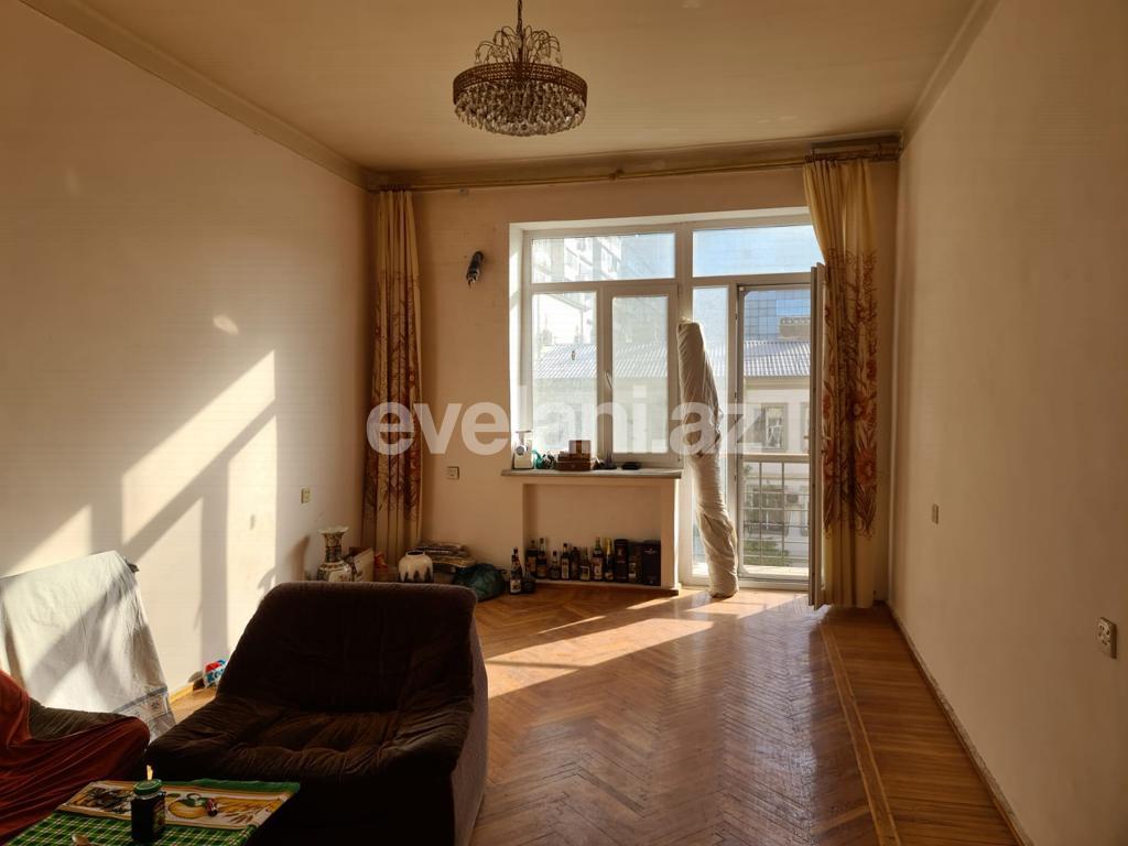 Satılır, köhnə tikili, 3 otaqlı, 96 m², Sahil m.