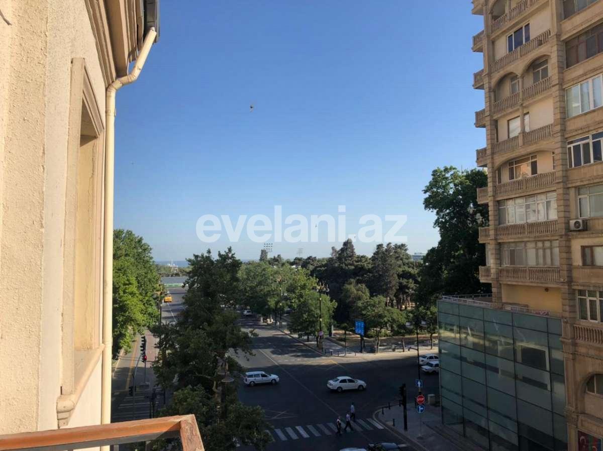 Satılır, köhnə tikili, 3 otaqlı, 96 m², Sahil m.