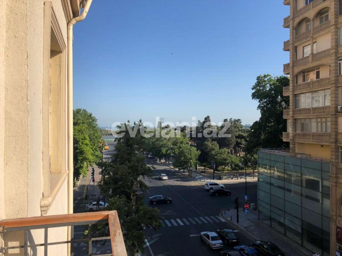 Satılır, köhnə tikili, 3 otaqlı, 96 m², Sahil m.