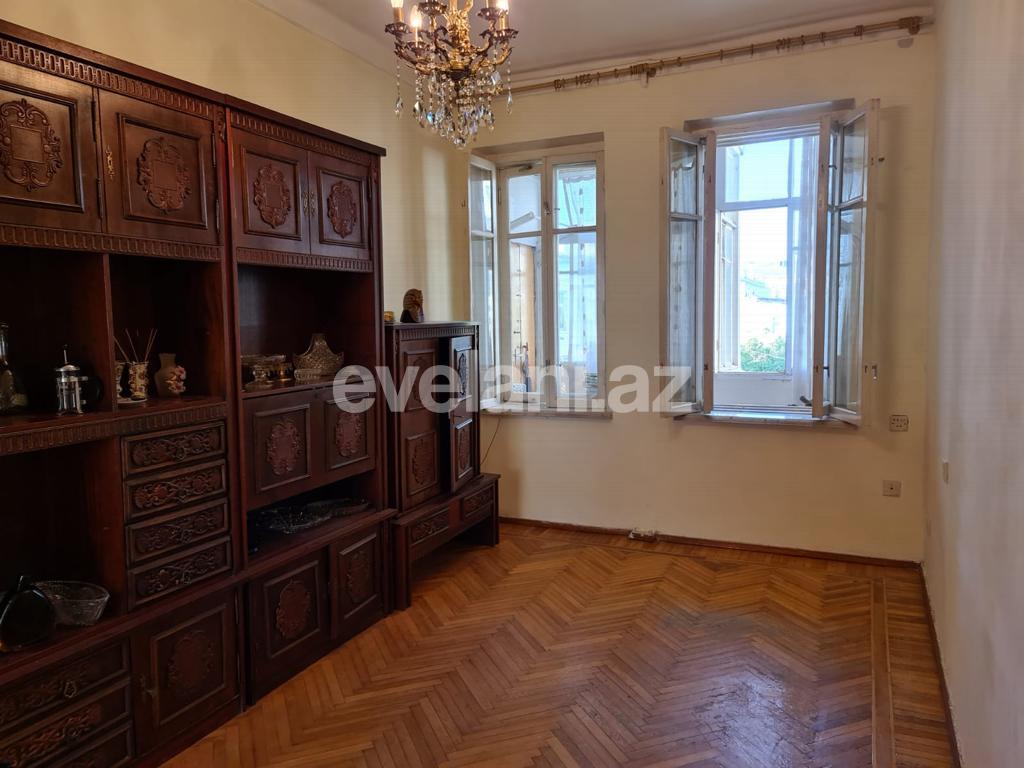 Satılır, köhnə tikili, 3 otaqlı, 96 m², Sahil m.