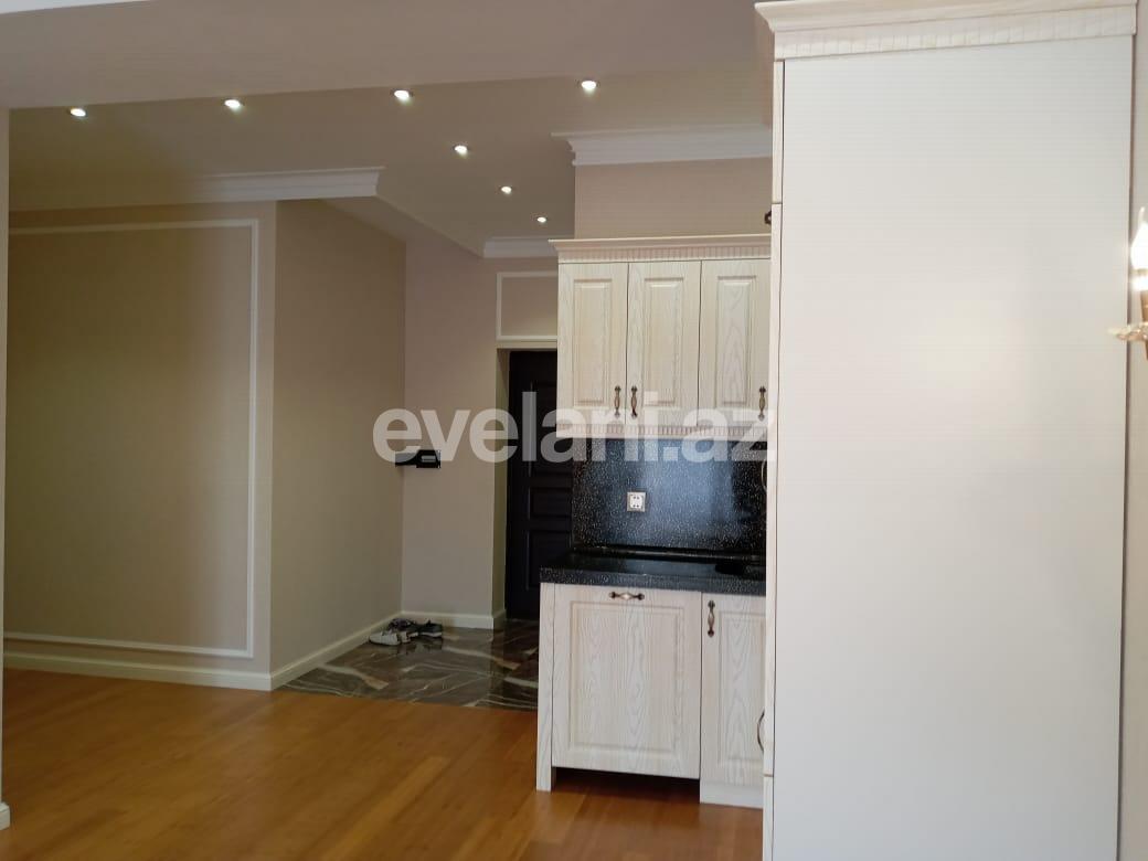 Satılır, yeni tikili, 2 otaqlı, 71 m², İnşaatçılar m.