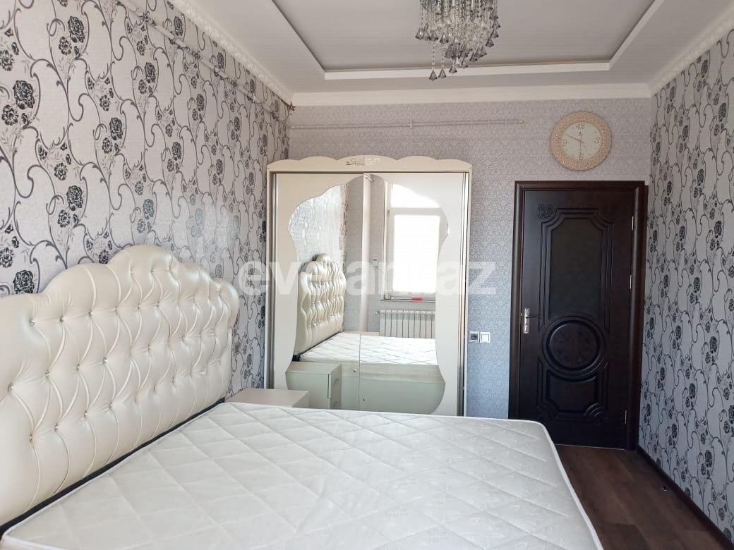 Satılır, yeni tikili, 2 otaqlı, 72 m², İnşaatçılar m.