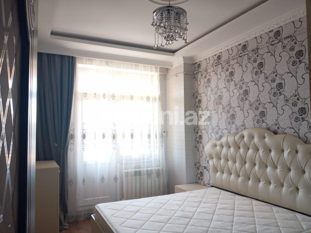 Satılır, yeni tikili, 2 otaqlı, 72 m², İnşaatçılar m.