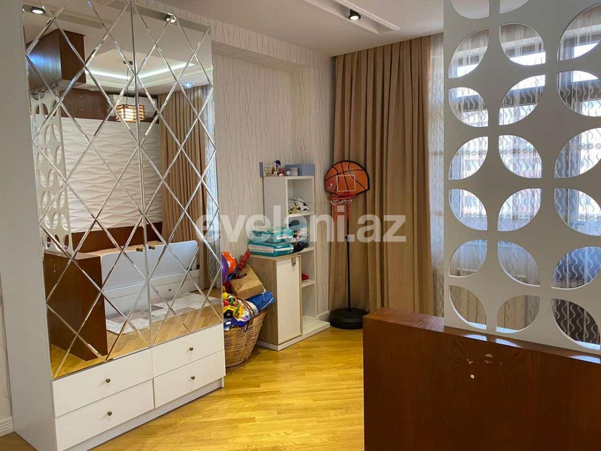 Satılır, yeni tikili, 4 otaqlı, 185 m², 28 may m.