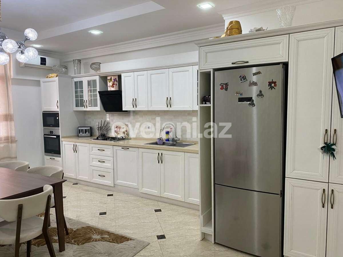 Satılır, yeni tikili, 4 otaqlı, 185 m², 28 may m.
