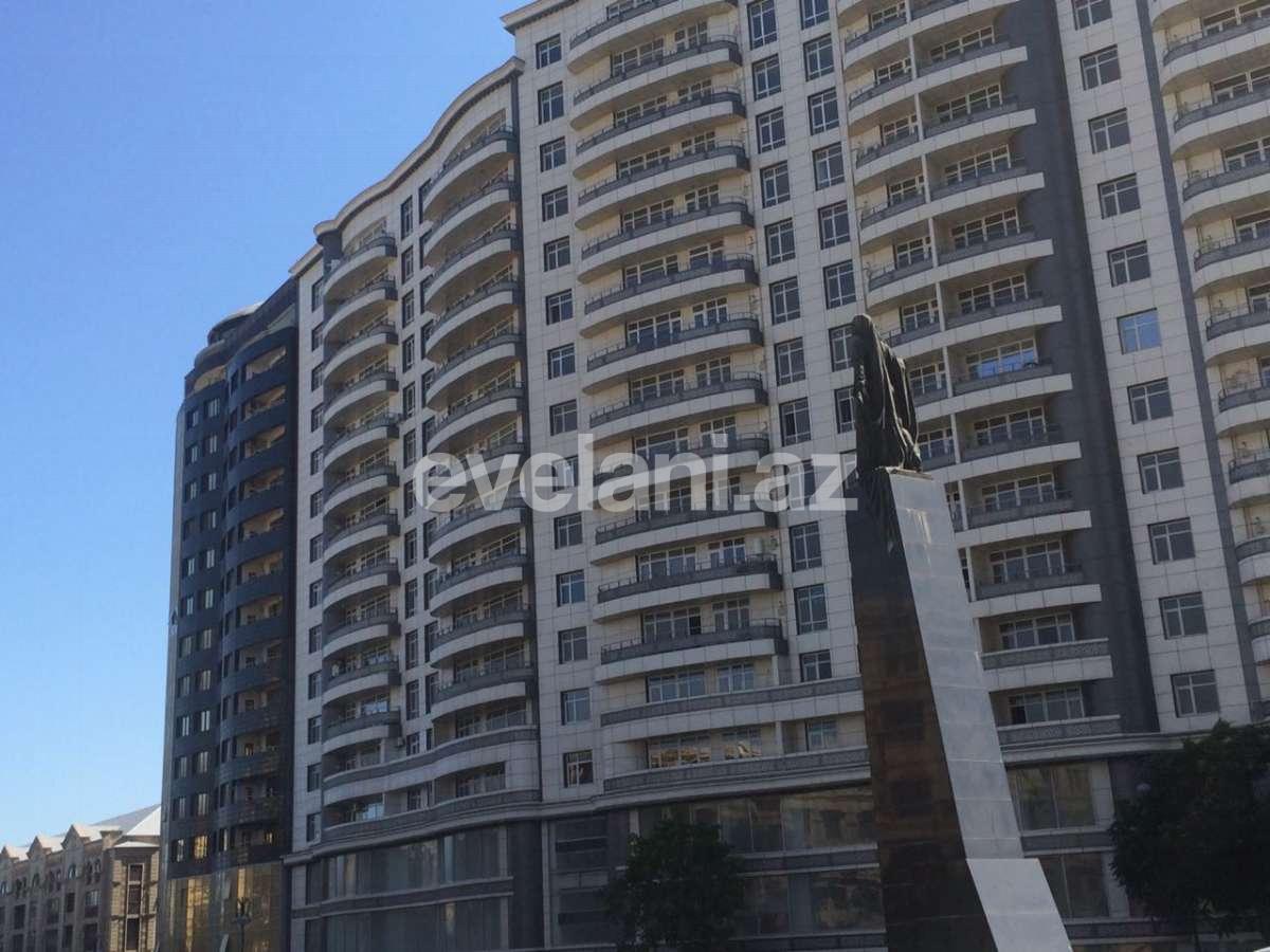 Продаётся, вторичка, 3-комнаты, 147 m², Низами m.