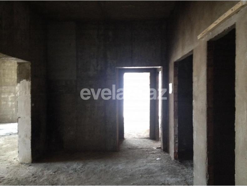 Продаётся, вторичка, 3-комнаты, 147 m², Низами m.