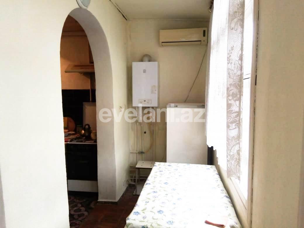 Satılır, köhnə tikili, 2 otaqlı, 48 m², Bakı, Nəsimi r, 1-ci mikrorayon q, Memar Əcəmi m.