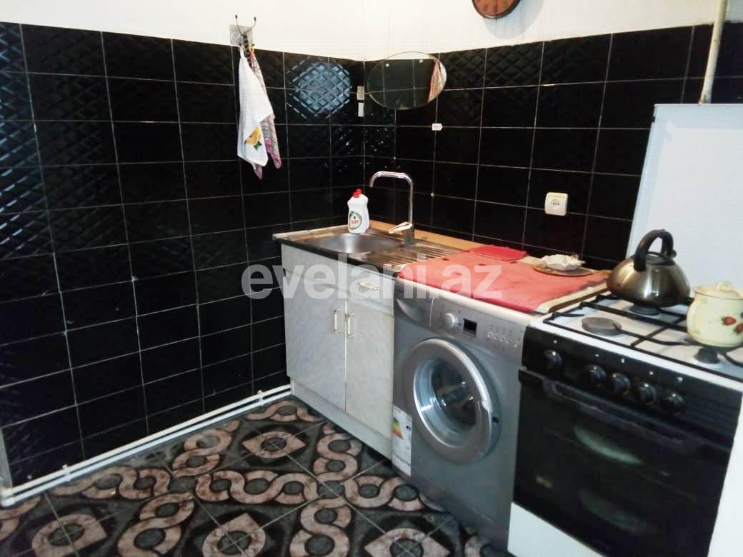 Satılır, köhnə tikili, 2 otaqlı, 48 m², Bakı, Nəsimi r, 1-ci mikrorayon q, Memar Əcəmi m.