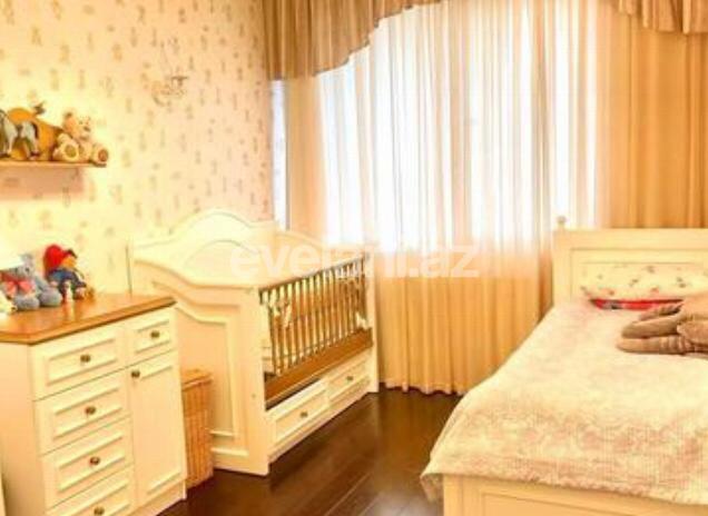 Satılır, yeni tikili, 3 otaqlı, 167 m², Elmlər Akademiyası m.