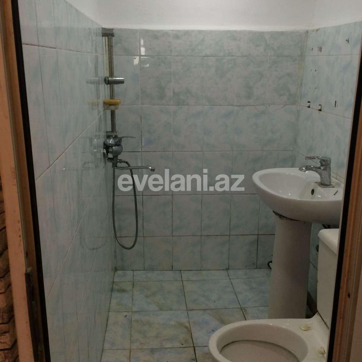 Satılır, köhnə tikili, 3 otaqlı, 72.2 m², 6-cı mikrorayon q.