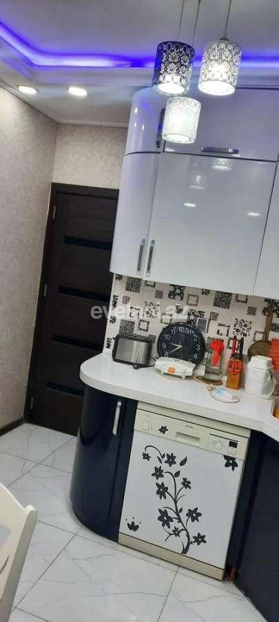 Satılır, köhnə tikili, 4 otaqlı, 120 m², Nəriman Nərimanov m.