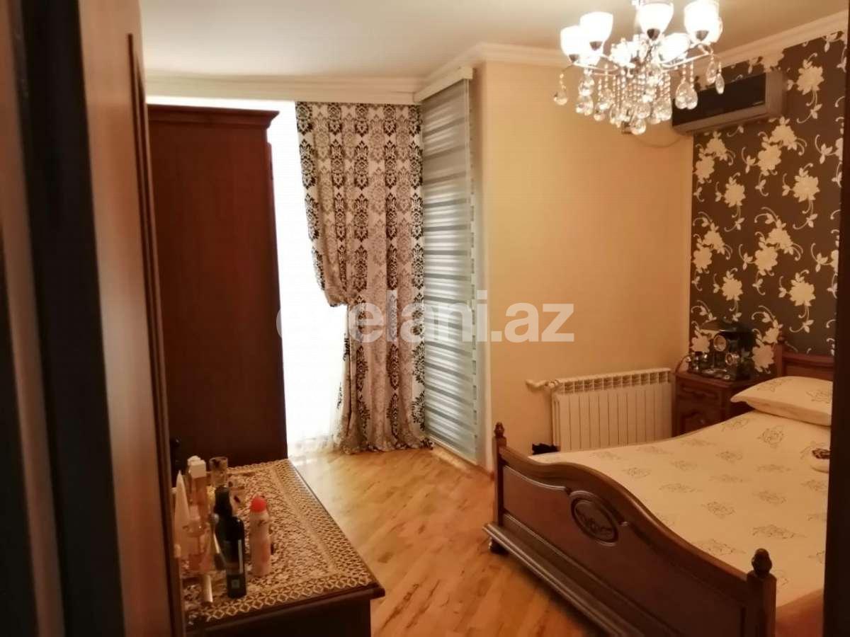 Продаётся, дом / дача, 5-комнаты, 203.7 m², Хырдалан