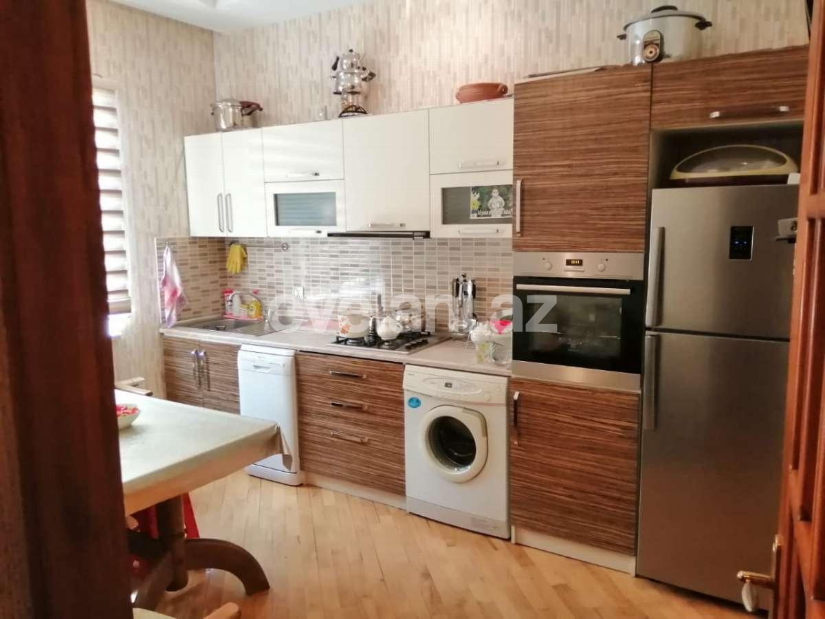 Продаётся, дом / дача, 5-комнаты, 203.7 m², Хырдалан