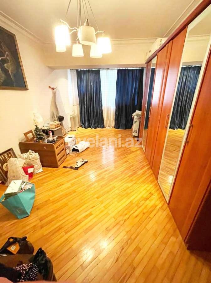 Satılır, köhnə tikili, 3 otaqlı, 100 m², Elmlər Akademiyası m.