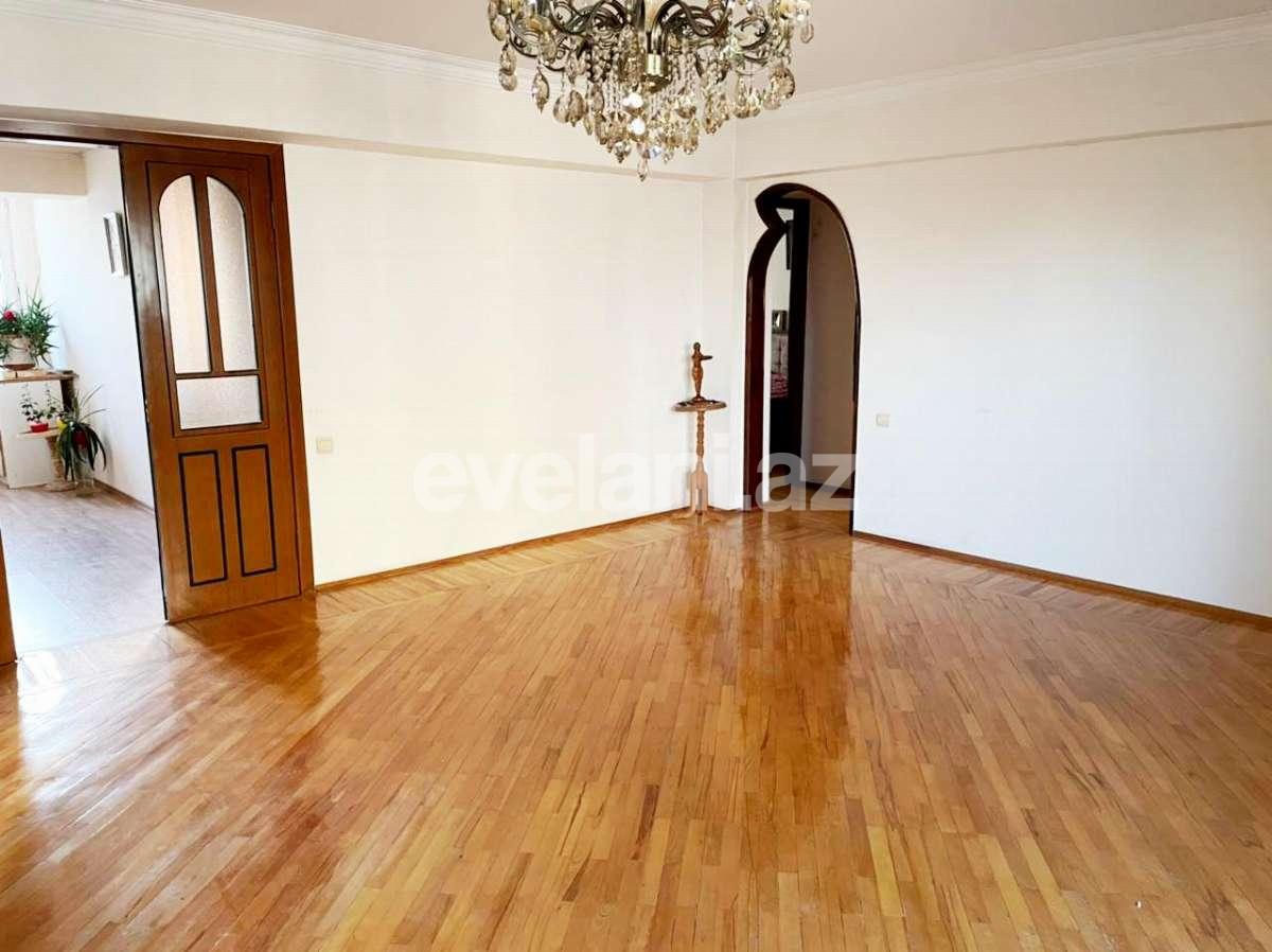 Satılır, köhnə tikili, 3 otaqlı, 100 m², Elmlər Akademiyası m.