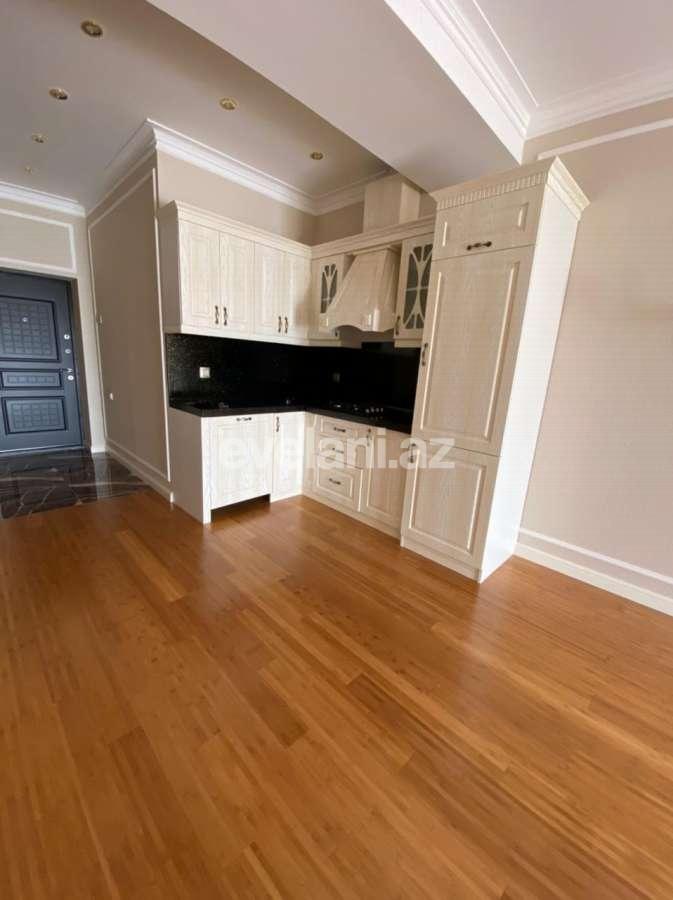 Satılır, yeni tikili, 2 otaqlı, 71 m², İnşaatçılar m.