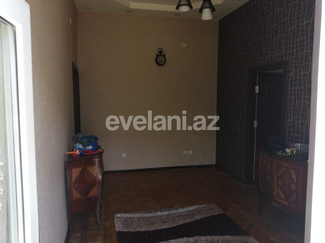 Sale, old building, 4 room, 120 m², Sahil m.