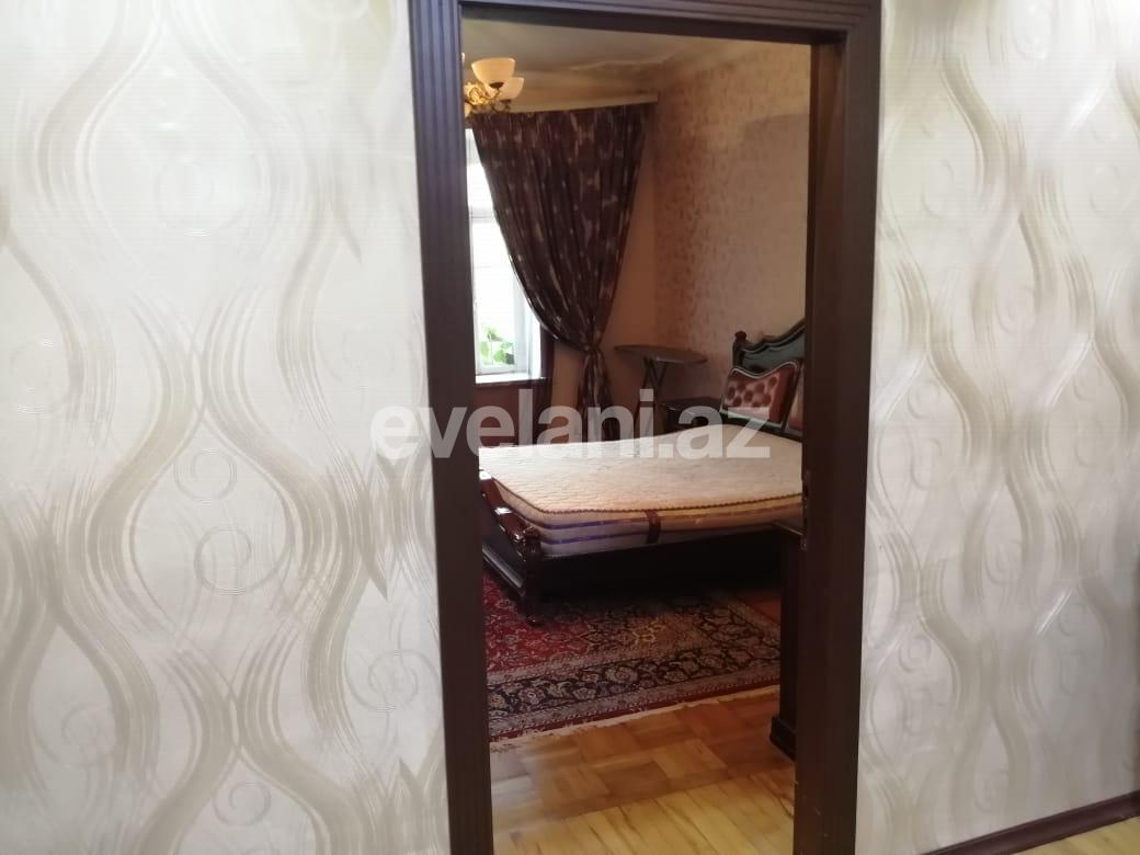 Sale, old building, 4 room, 120 m², Sahil m.