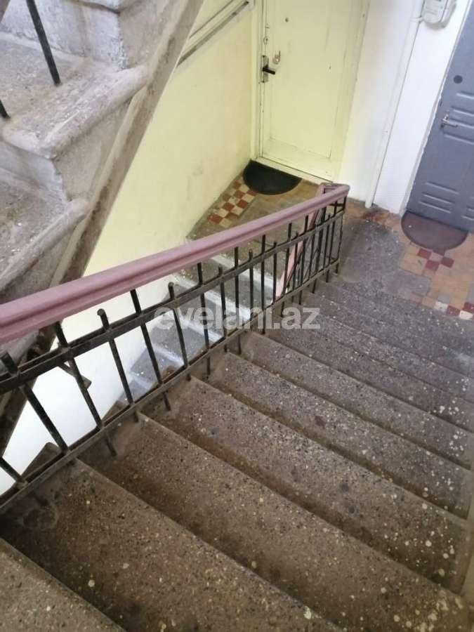 Sale, old building, 4 room, 120 m², Sahil m.