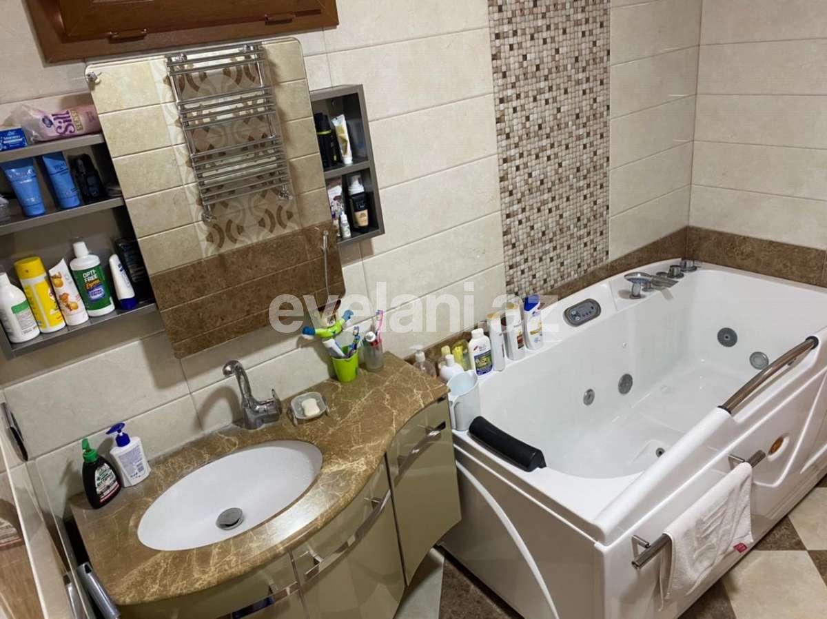 Продаётся, дом / дача, 8-комнаты, 200 m², 20 январь m.