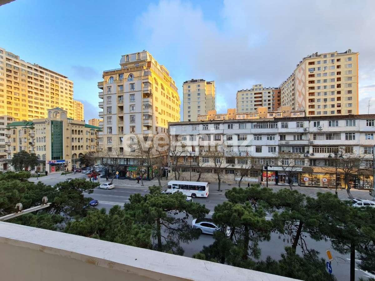 Продаётся, вторичка, 3-комнаты, 55 m², Элмляр Академиясы m.