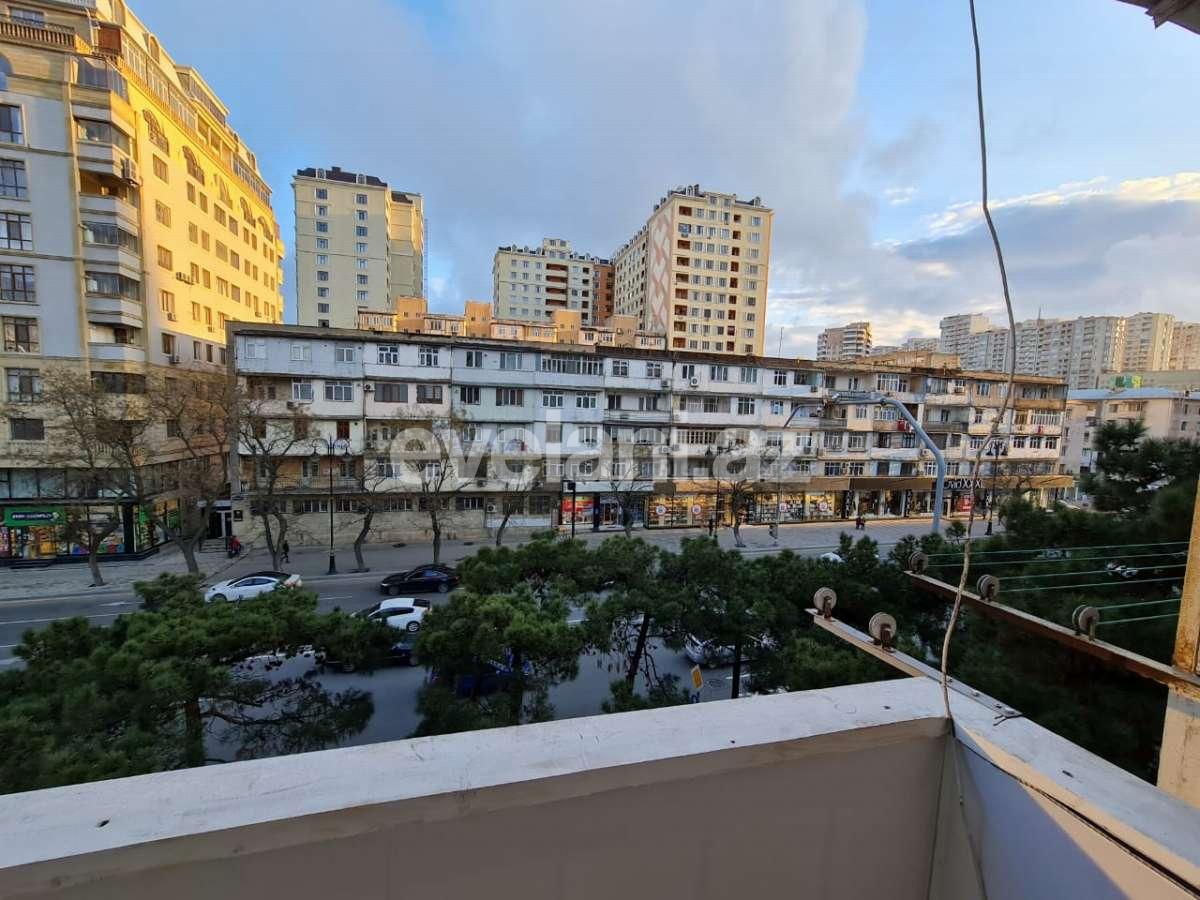 Продаётся, вторичка, 3-комнаты, 55 m², Элмляр Академиясы m.