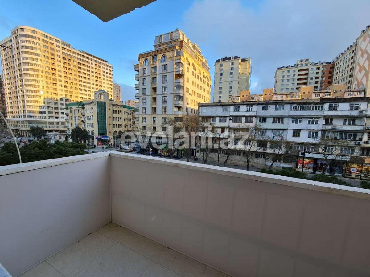 Продаётся, вторичка, 3-комнаты, 55 m², Элмляр Академиясы m.