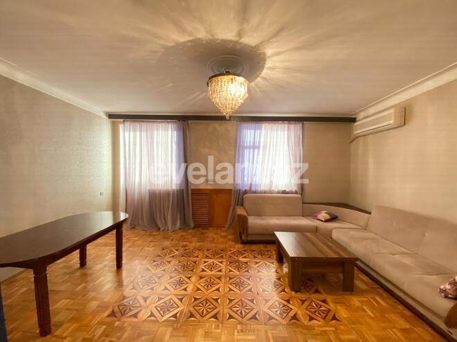 Продаётся, вторичка, 3-комнаты, 90 m², Элмляр Академиясы m.