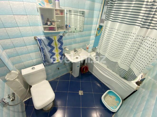 Продаётся, вторичка, 3-комнаты, 90 m², Элмляр Академиясы m.