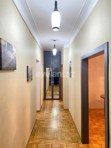 Продаётся, вторичка, 3-комнаты, 90 m², Элмляр Академиясы m.