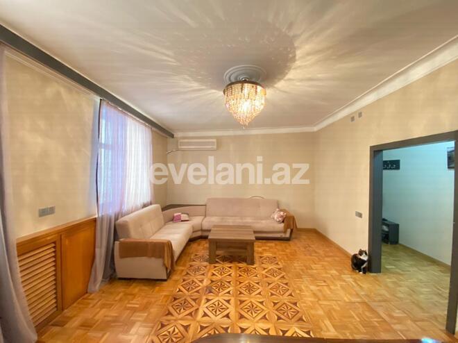 Продаётся, вторичка, 3-комнаты, 90 m², Элмляр Академиясы m.