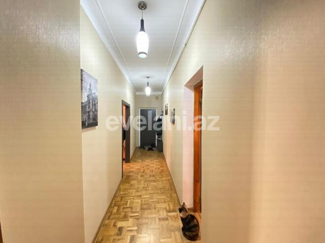 Продаётся, вторичка, 3-комнаты, 90 m², Элмляр Академиясы m.