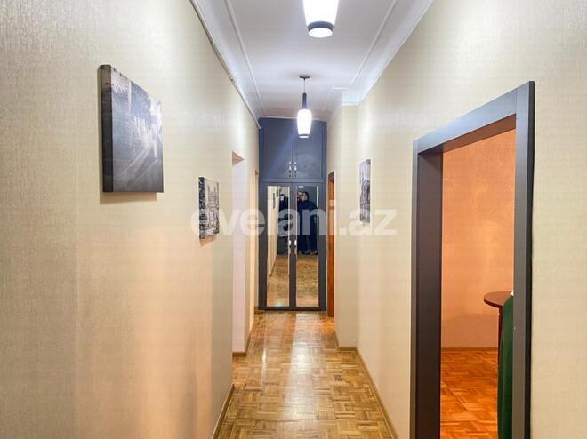 Продаётся, вторичка, 3-комнаты, 90 m², Элмляр Академиясы m.