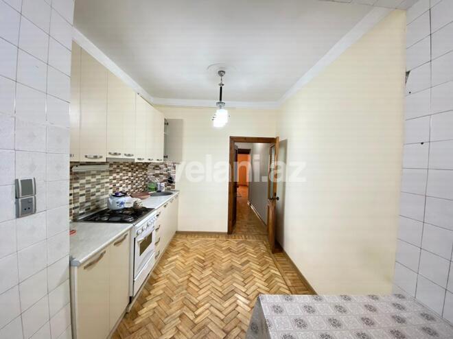 Продаётся, вторичка, 3-комнаты, 90 m², Элмляр Академиясы m.