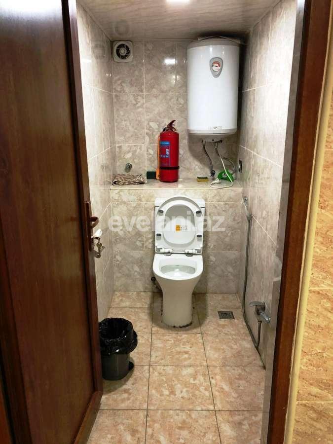 Satılır, obyekt, 70 m², Bakı, Binəqədi r, 8-ci mikrorayon q, Azadlıq prospekti m.