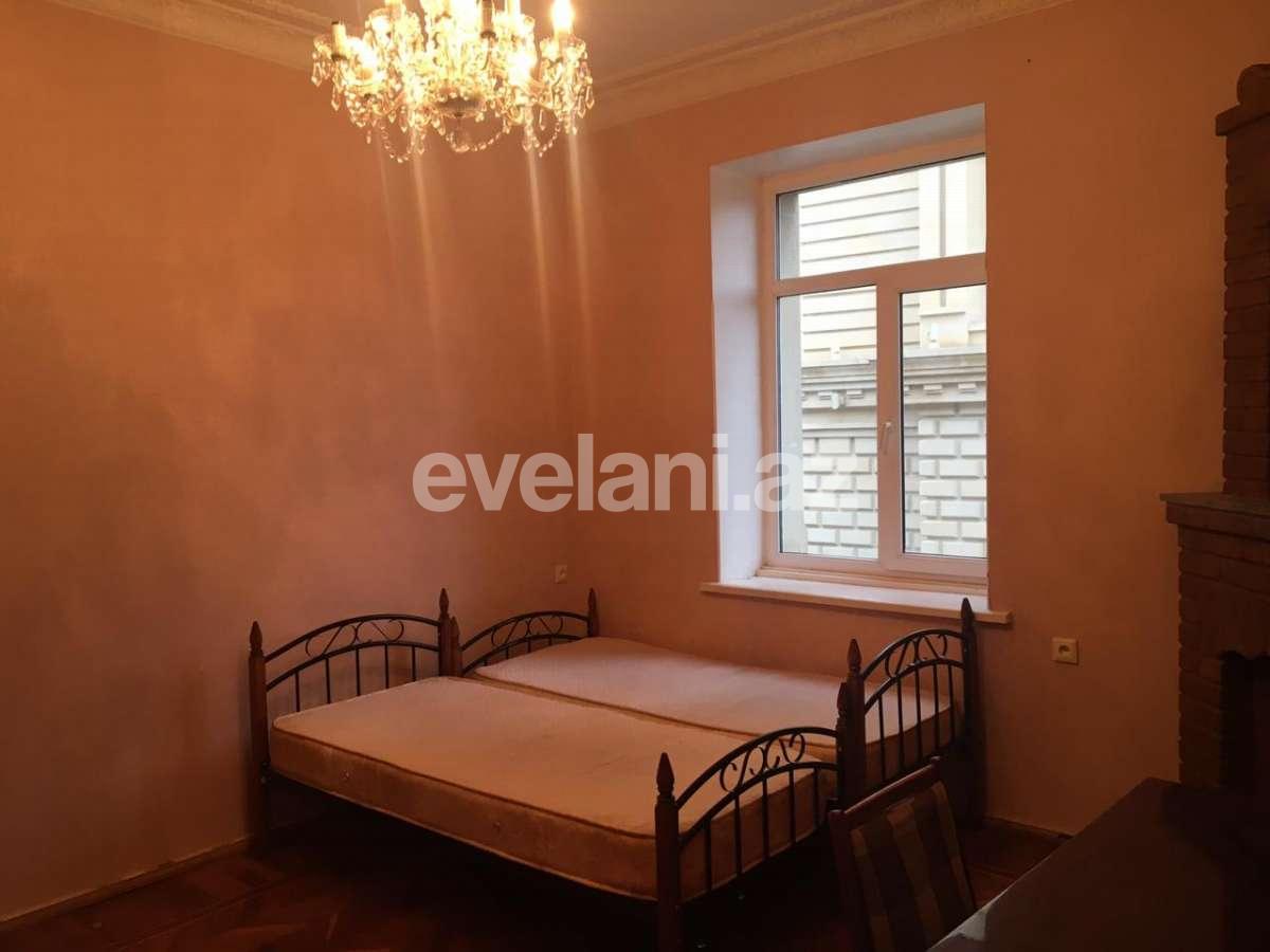 Sale, old building, 4 room, 100 m², Baku, Sabail r, Icheri Sheher m.