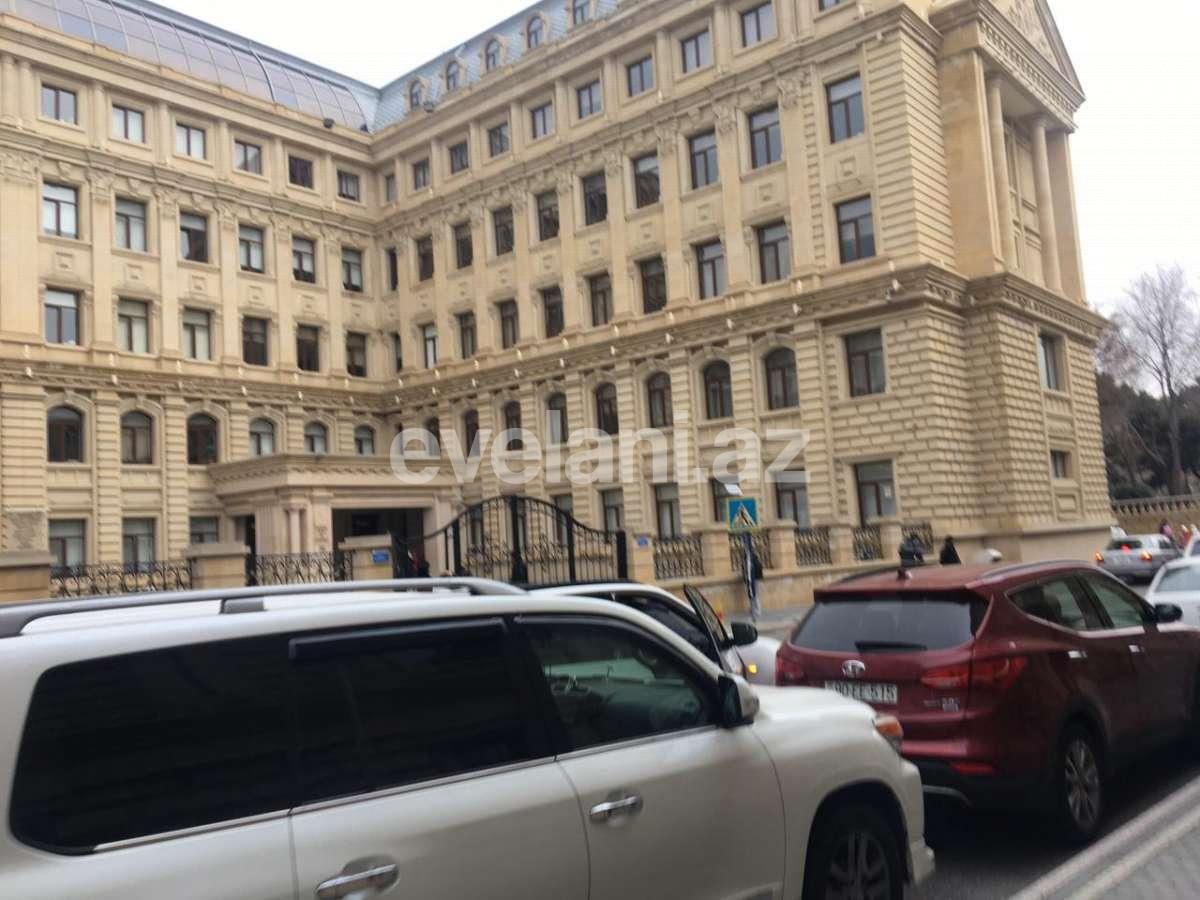 Sale, old building, 4 room, 100 m², Baku, Sabail r, Icheri Sheher m.