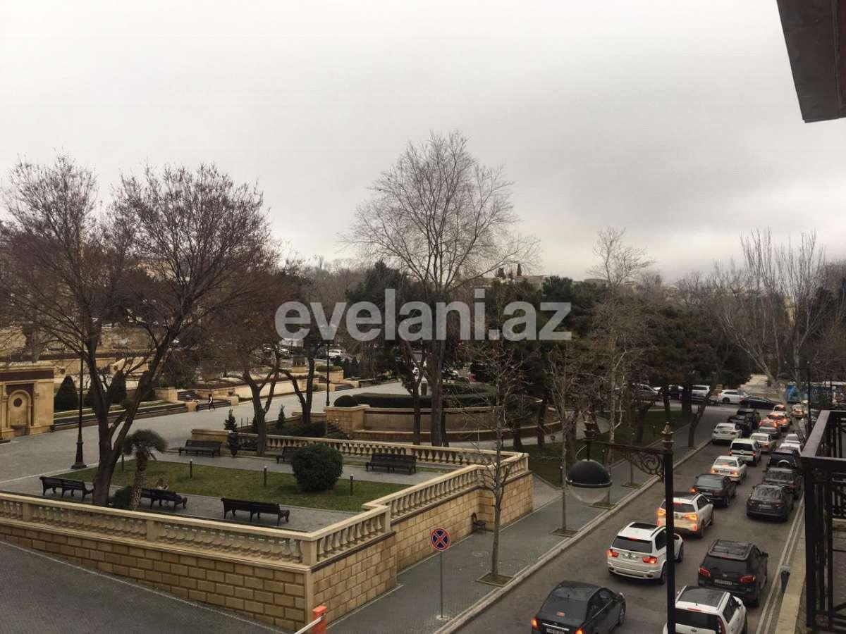 Sale, old building, 4 room, 100 m², Baku, Sabail r, Icheri Sheher m.