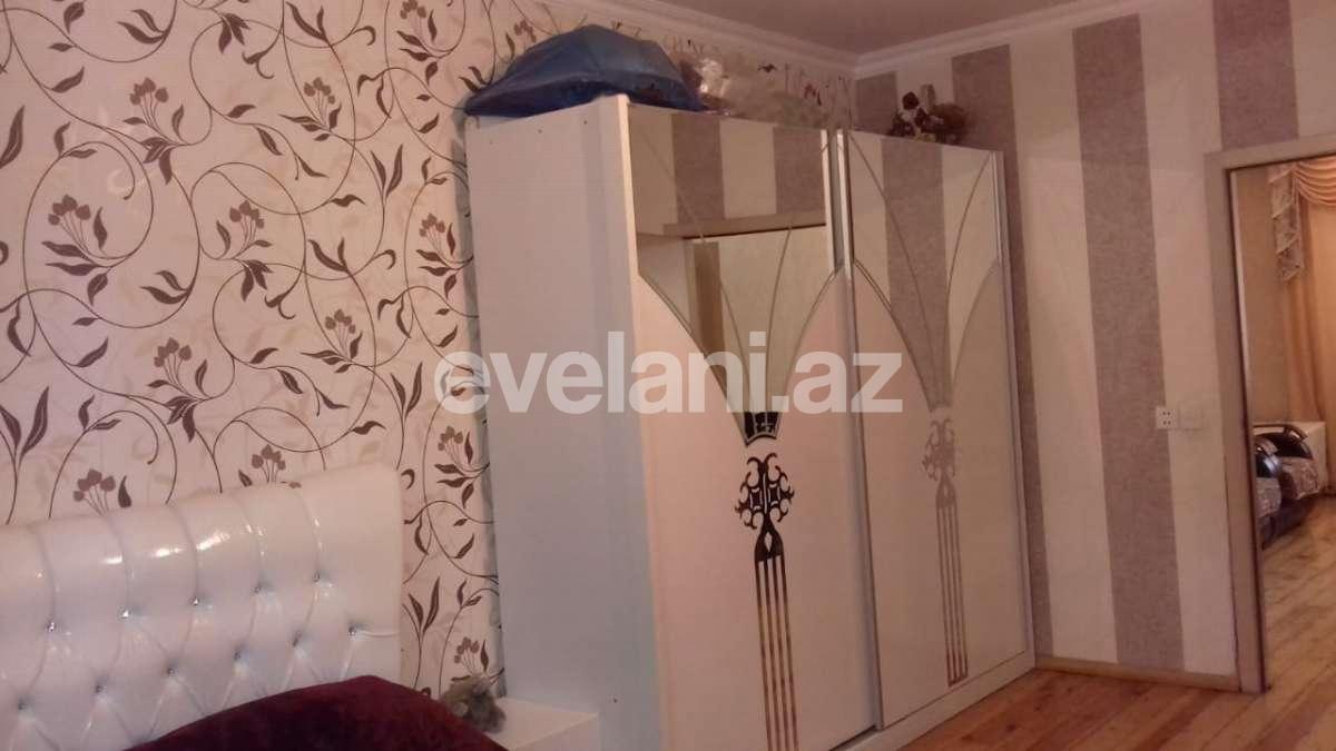 Satılır, köhnə tikili, 3 otaqlı, 70 m², Bakı, Binəqədi r, 7-ci mikrorayon q, Azadlıq prospekti m.