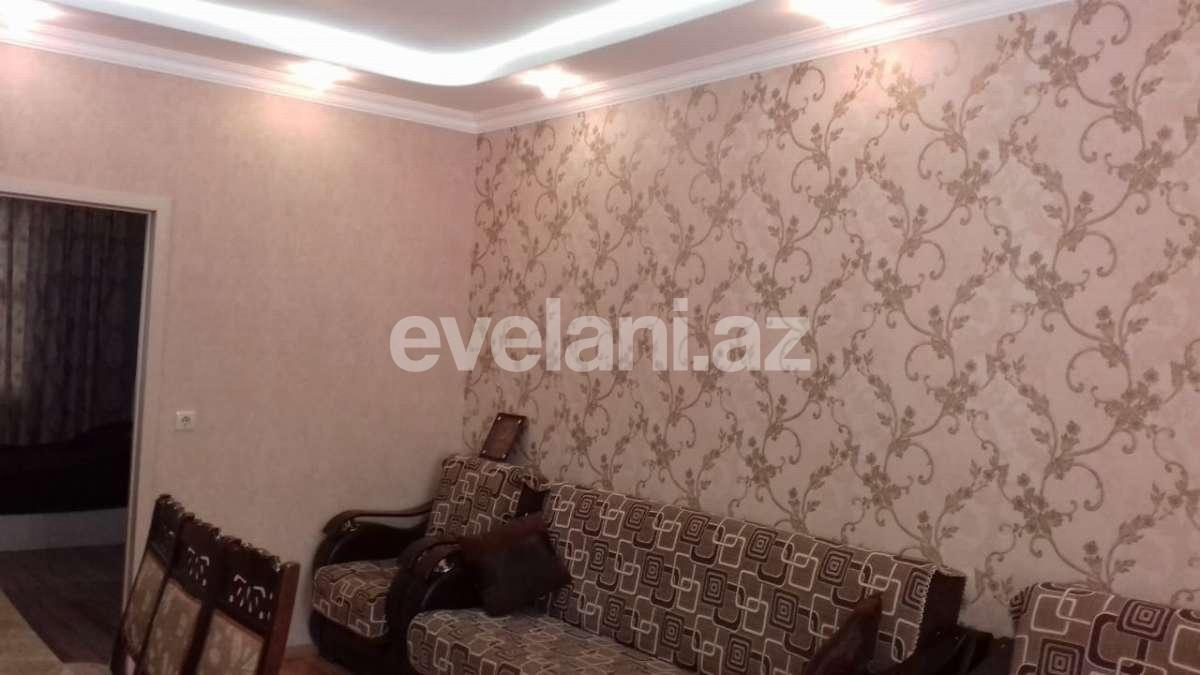Satılır, köhnə tikili, 3 otaqlı, 70 m², Bakı, Binəqədi r, 7-ci mikrorayon q, Azadlıq prospekti m.