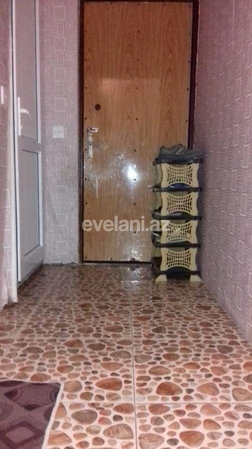 Satılır, köhnə tikili, 3 otaqlı, 70 m², Bakı, Binəqədi r, 7-ci mikrorayon q, Azadlıq prospekti m.